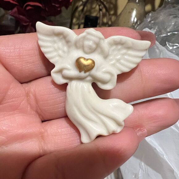 VINTAGE LENOX ANGEL BROOCH - Picture 1 of 2